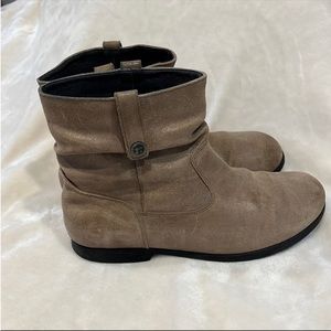 Birkenstock Sarnia Size 40 - 9.5 Women’s Waxed Leather Suede Boots, Tan.